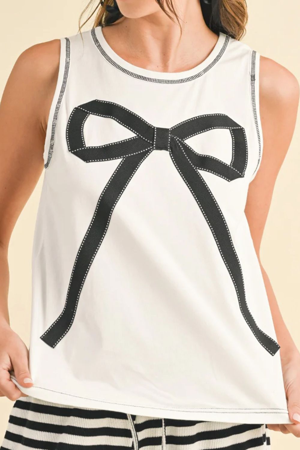 Contrast Bow Round Neck Sleeveless Top