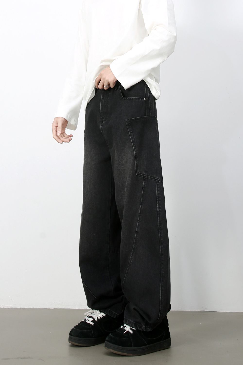 Men's Wide Leg Jeans with Pockets