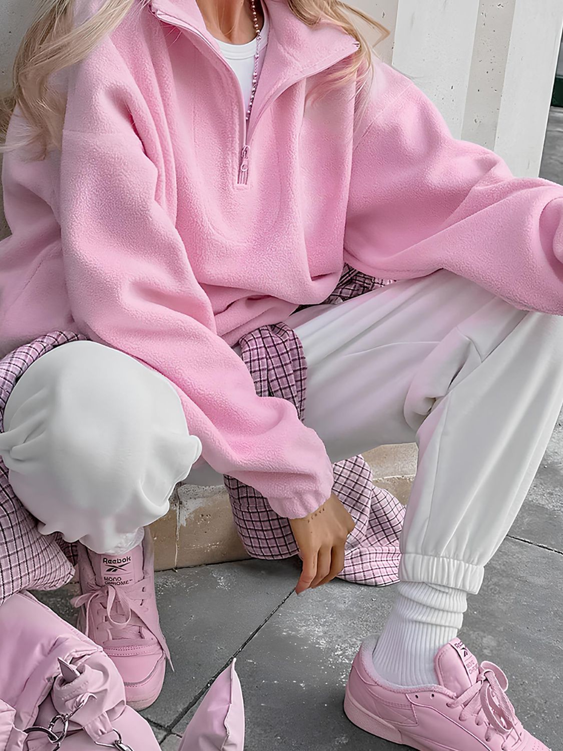 Sweatshirt mit Viertelreißverschluss und langen Ärmeln Zweitbild