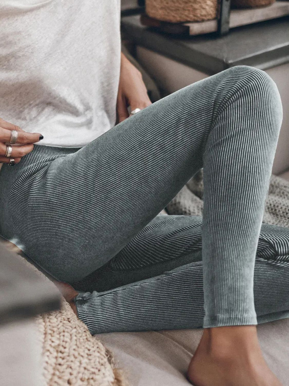 Ribbed Elastic Waist Leggings - felvior