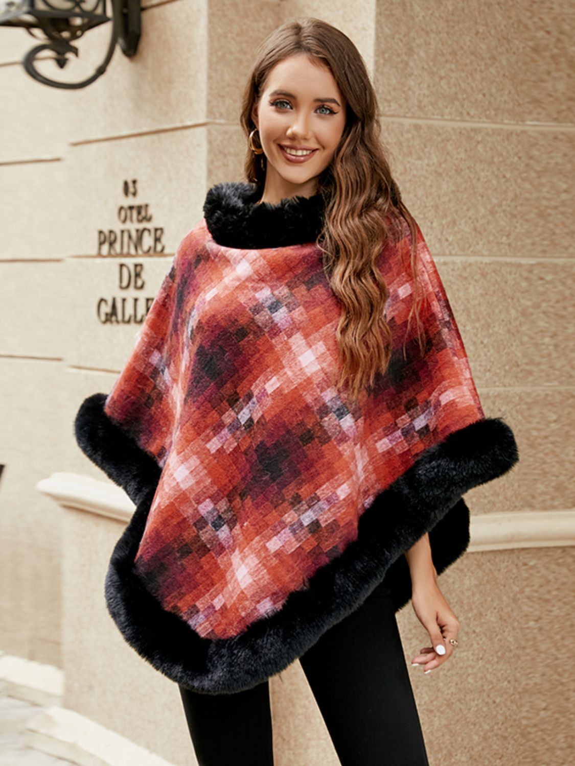 Faux Fur Trim Poncho - felvior