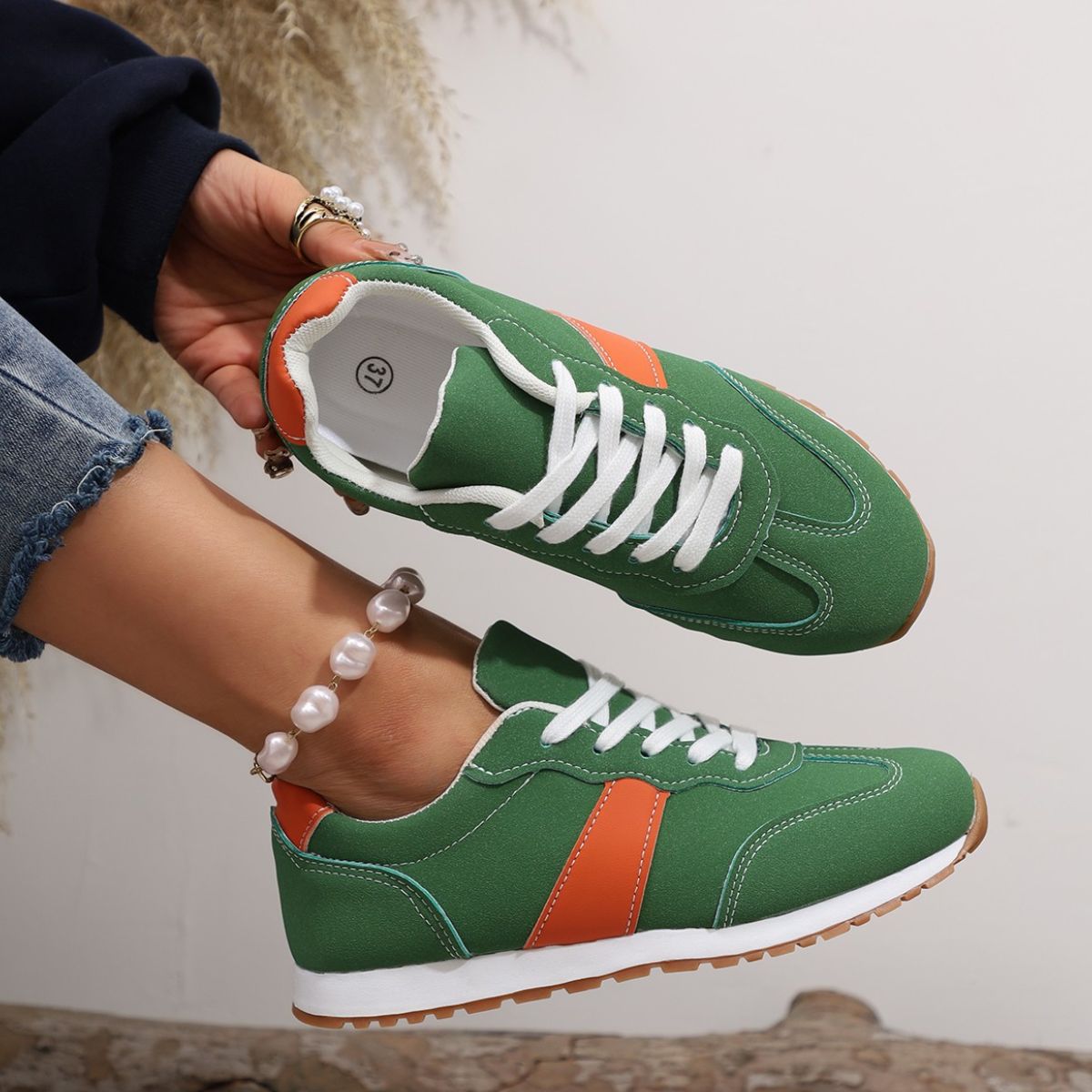 PU Leather Contrast Round Toe Flats Sneakers - felvior