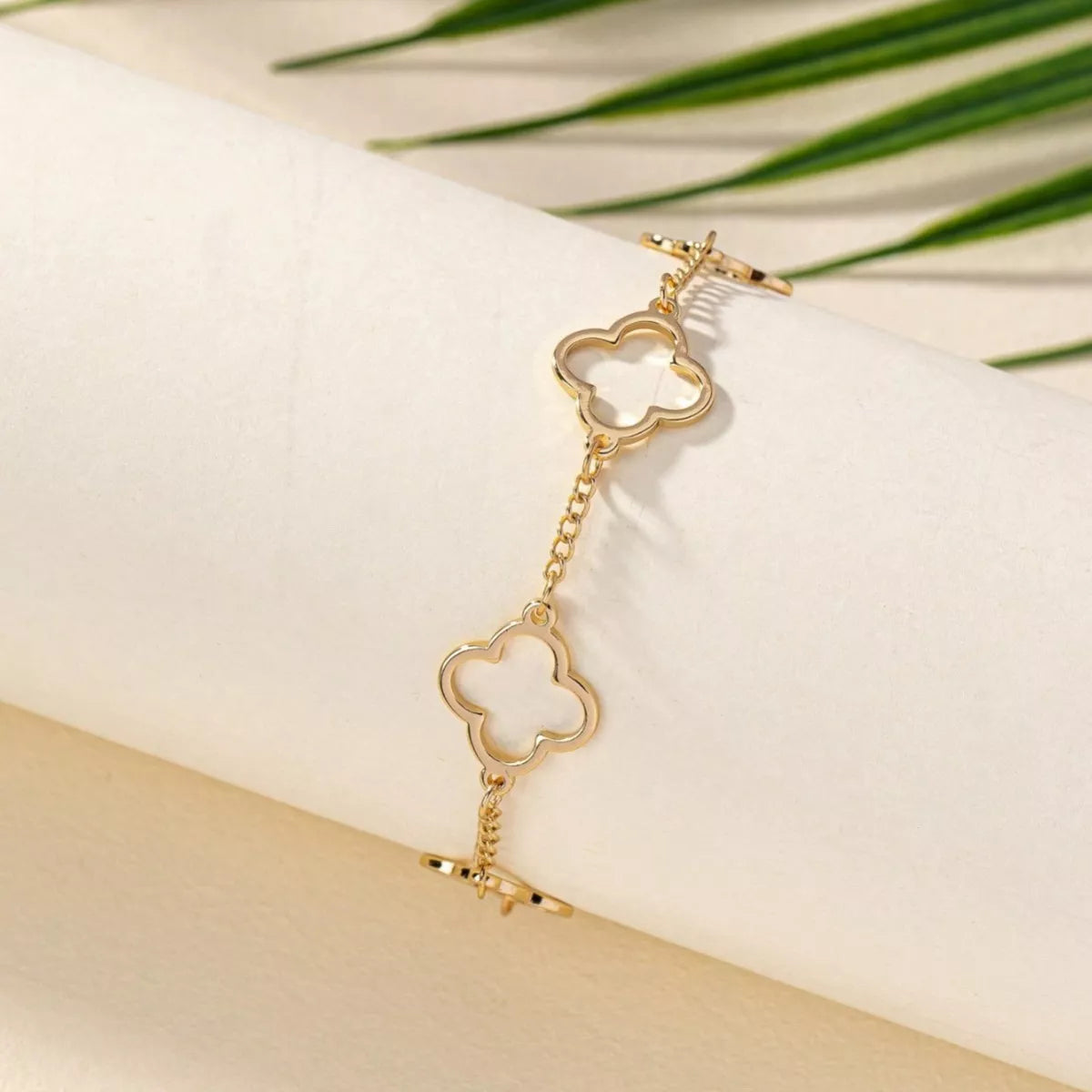 18K Gold-Plated Four Leaf Clover Bracelet Secondary image