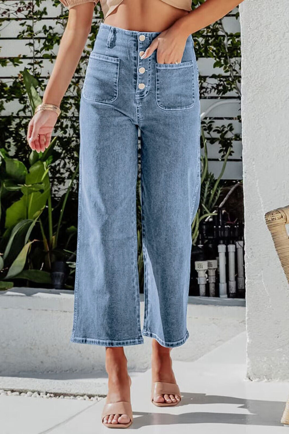 Button Fly Cropped Wide Leg Jeans Hauptbild