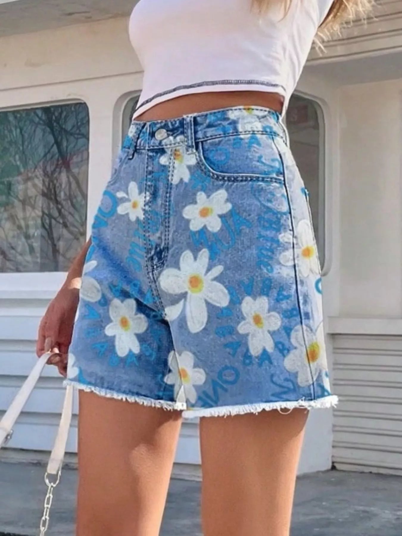Daisy Frayed Hem Denim Shorts Secondary image