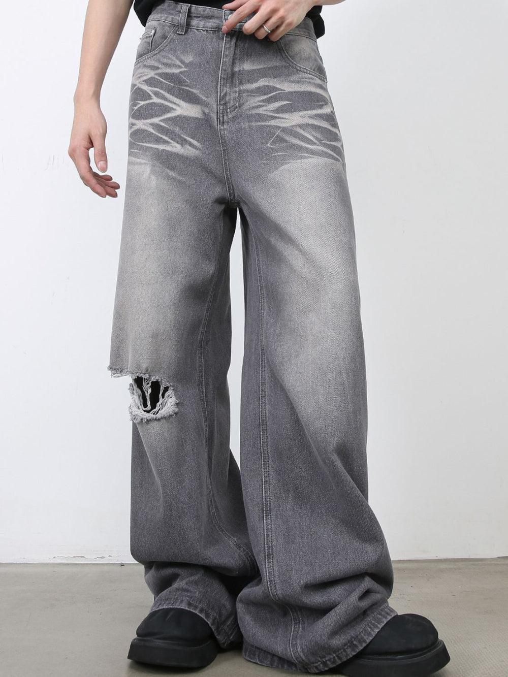 Men's Distressed Wide Leg Jeans