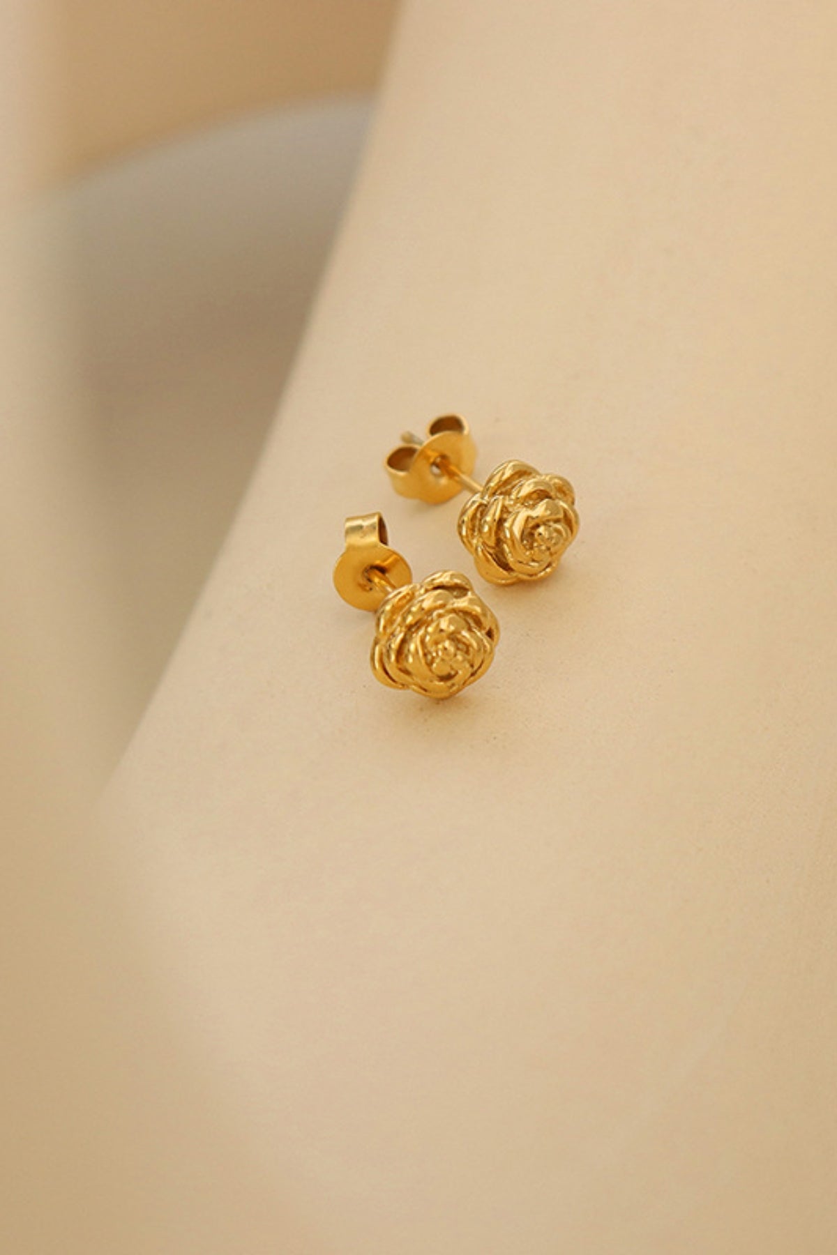 Titanium Steel Flower Stud Earrings - felvior