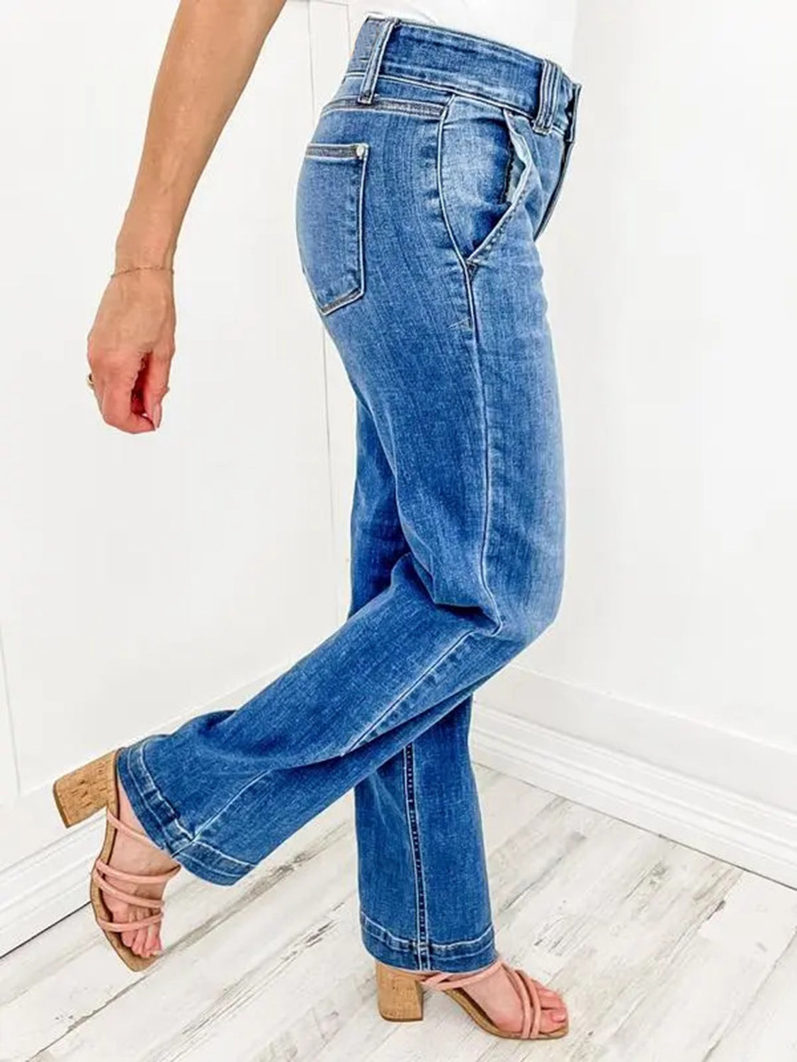 Washed Straight Leg Jeans - felvior