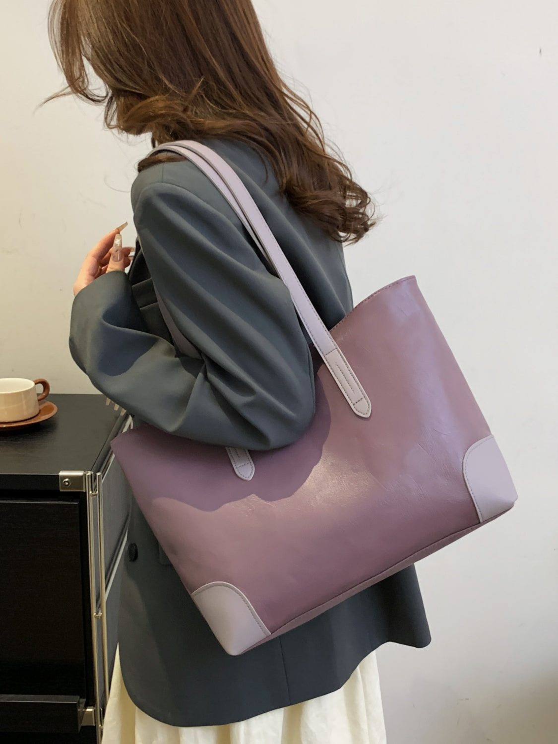 PU Leather Medium Tote Bag - felvior