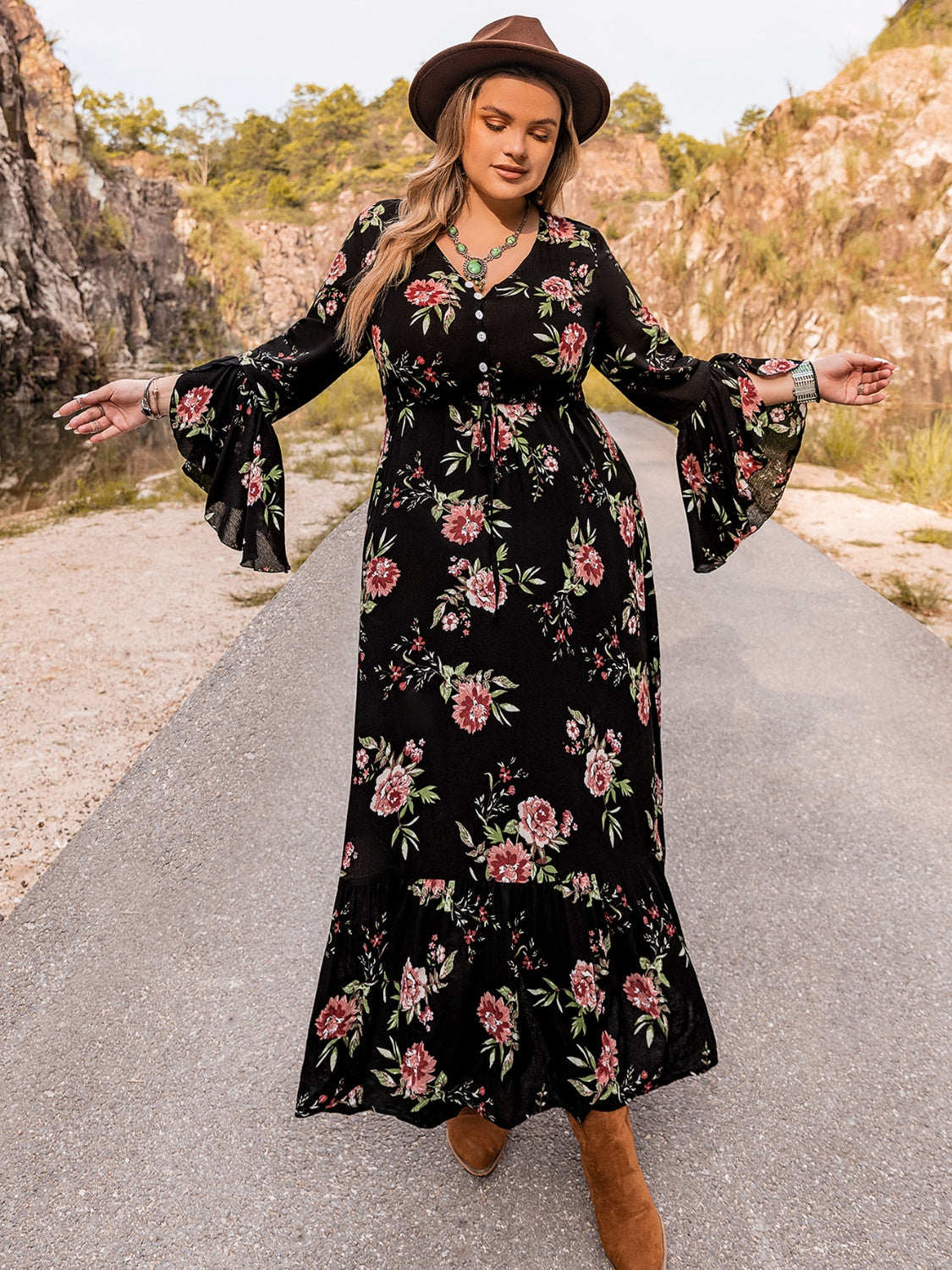 Plus Size Floral Flare Sleeve Dress - felvior