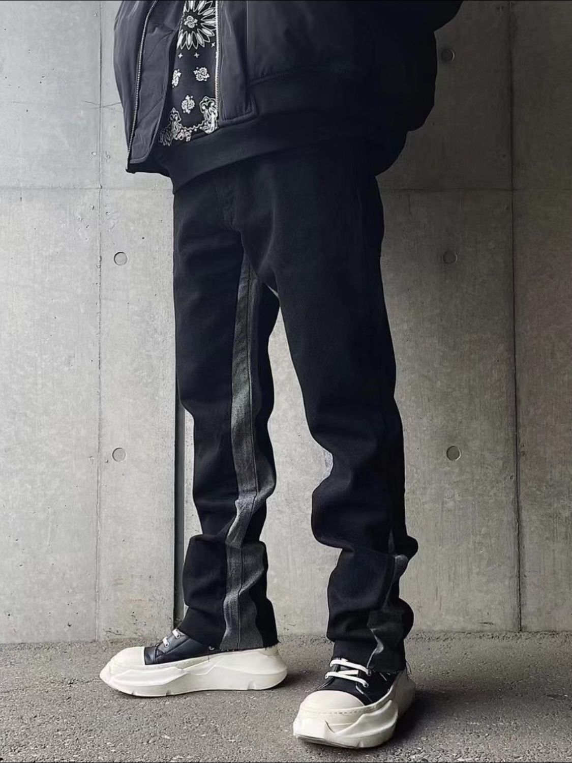 Men's Contrast Bootcut Jeans Hauptbild