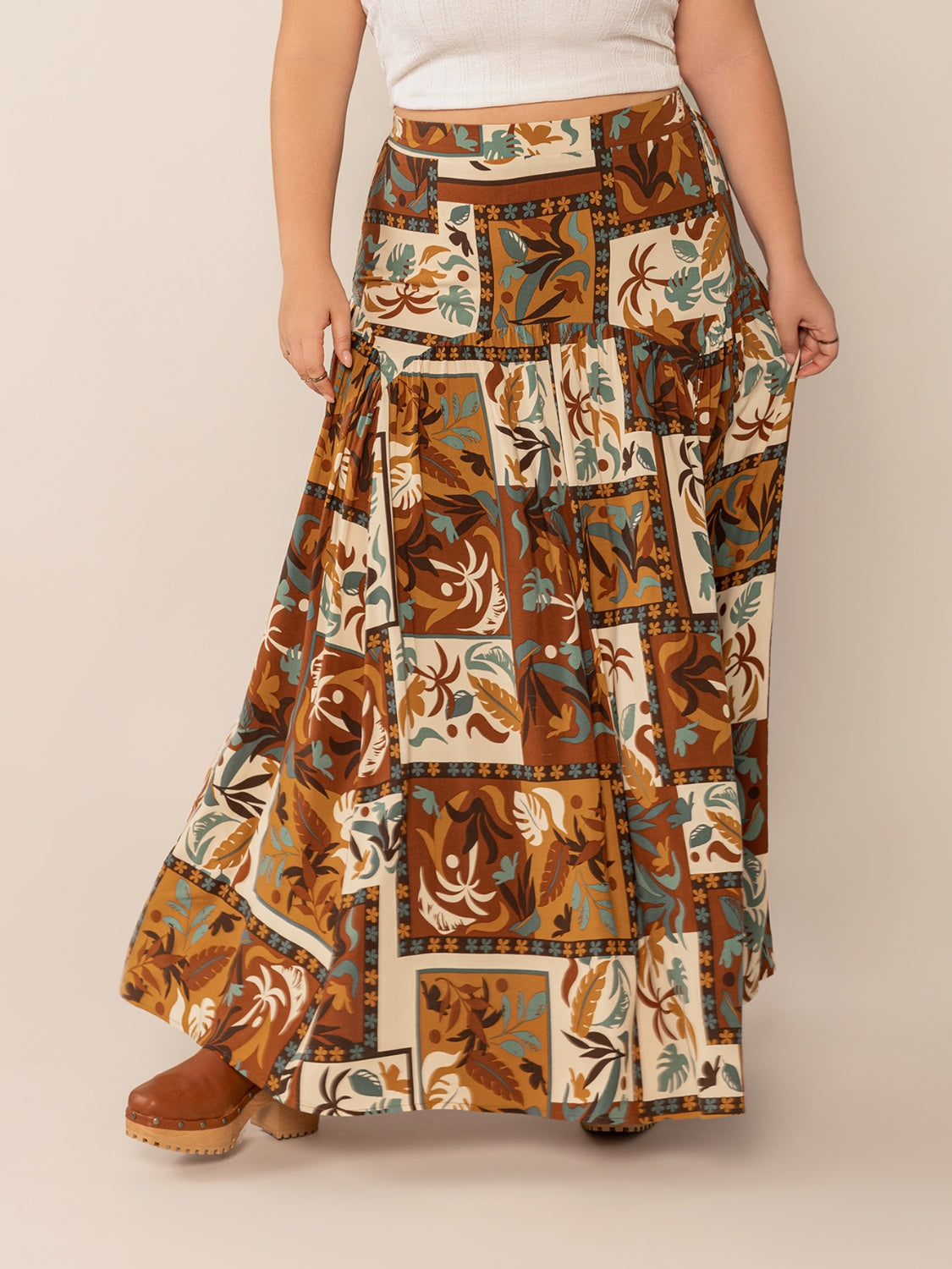 Plus Size Ruched Printed Maxi Skirt - felvior