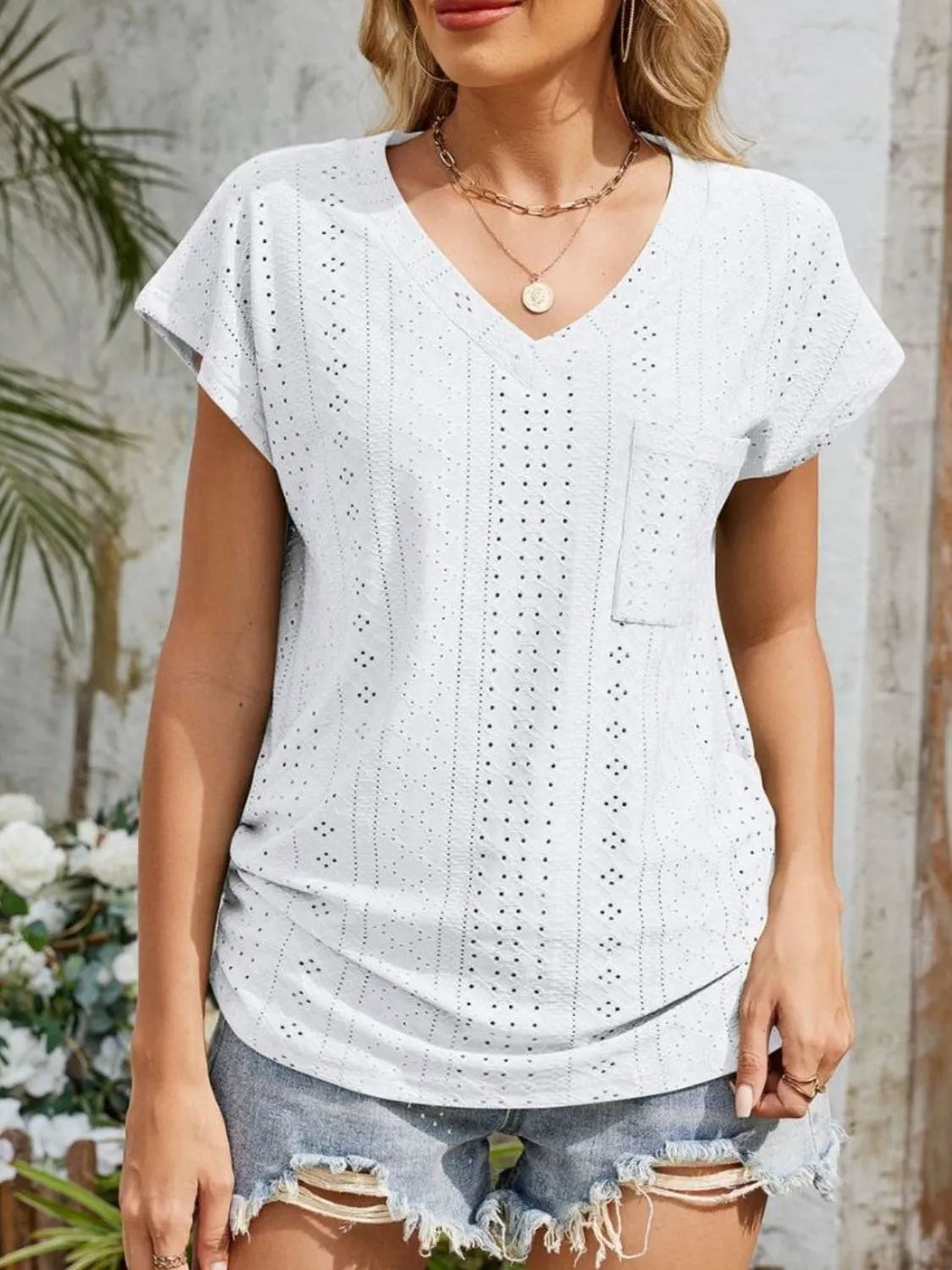 Eyelet V-Neck Short Sleeve Top - felvior