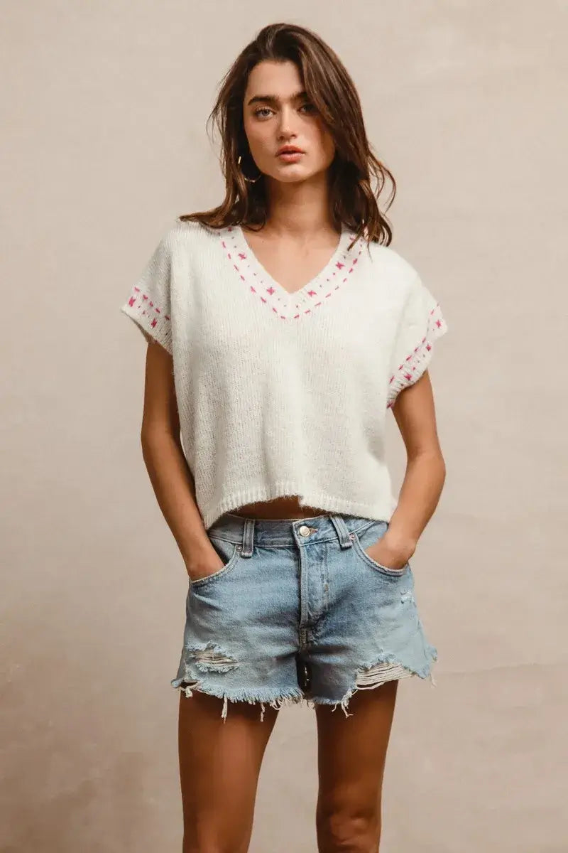BiBi Knit Solid Contrast Stitch Detail Short Sleeves Sweater Hauptbild