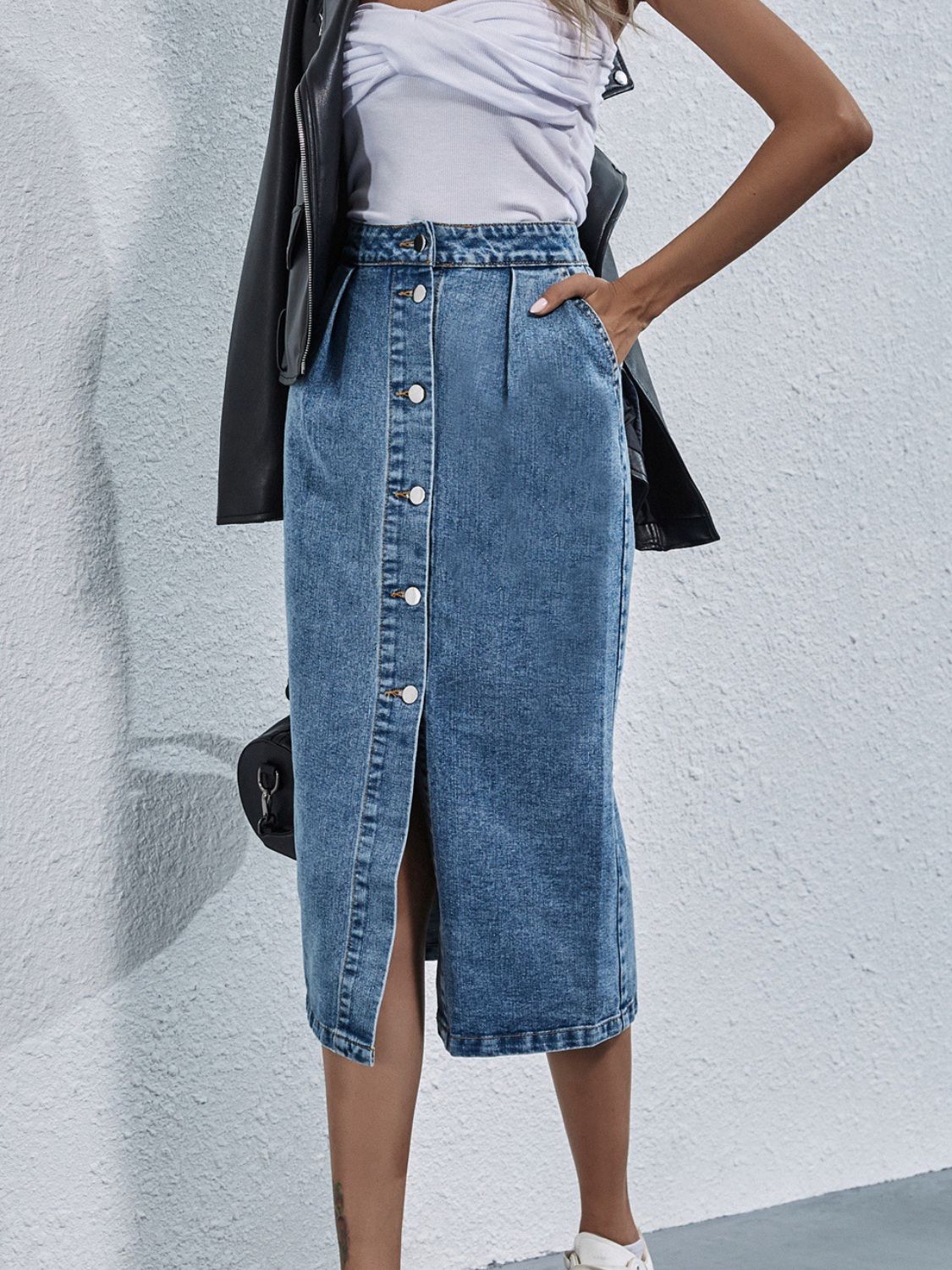 Buttoned Denim Skirt with Pockets - felvior