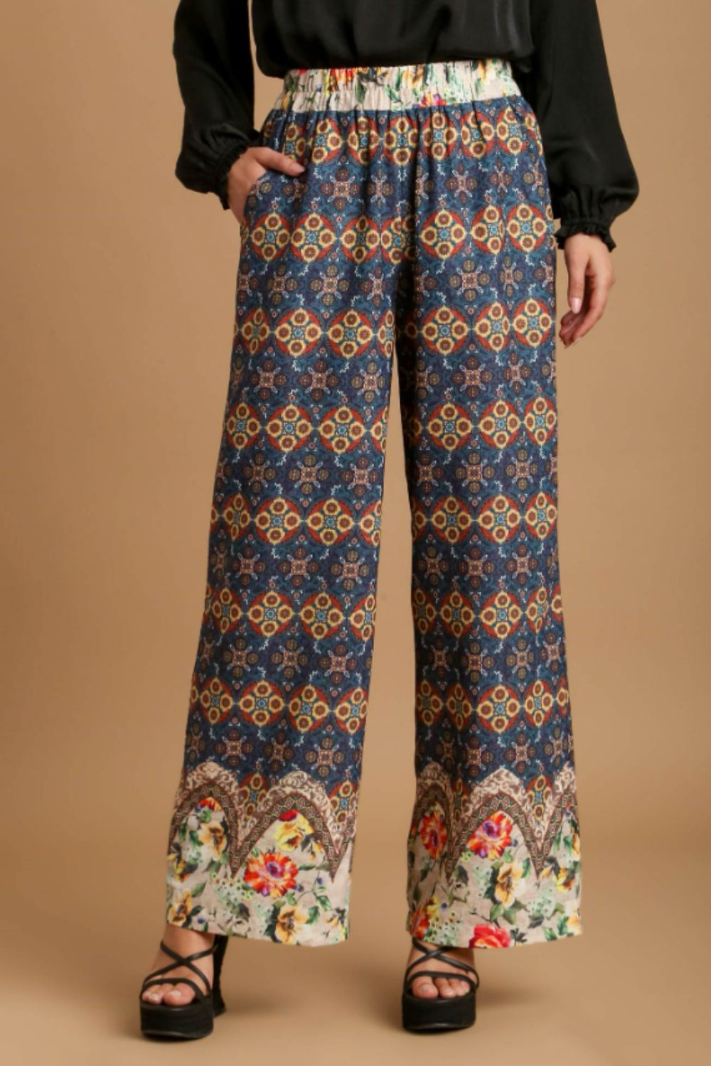 Umgee Full Size Mixed Print Elastic Waistband Pants Plus Size Hauptbild