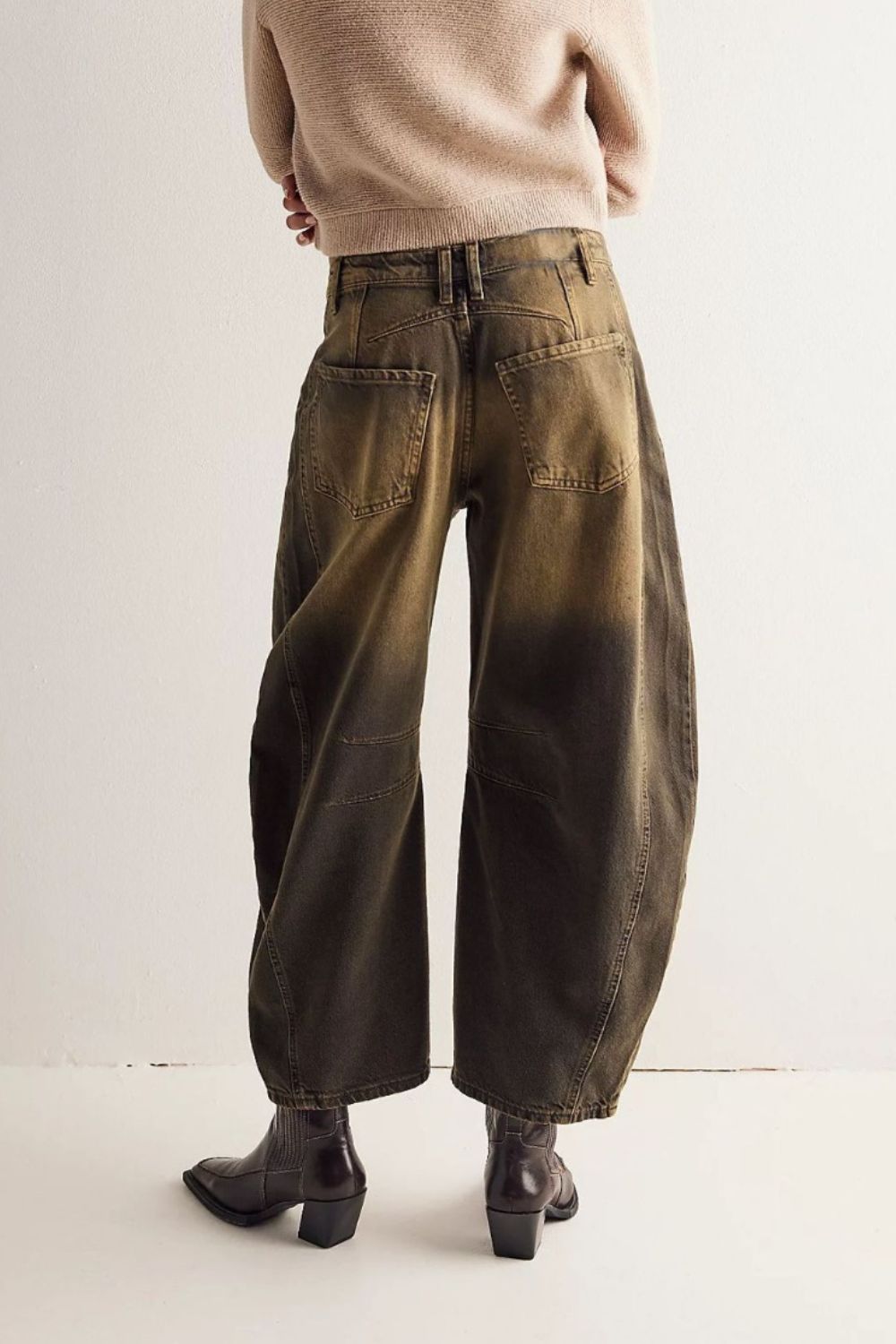 Wide Leg Jeans with Pockets - felvior