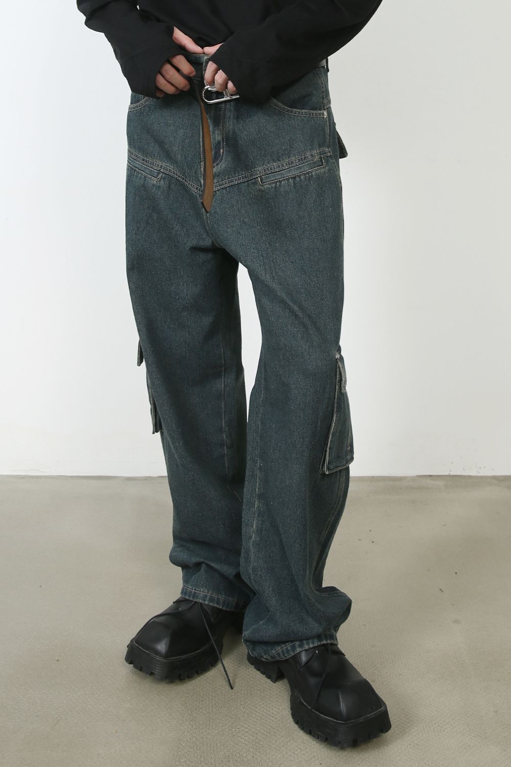 Men's Baggy Jeans with Cargo Pockets - felvior