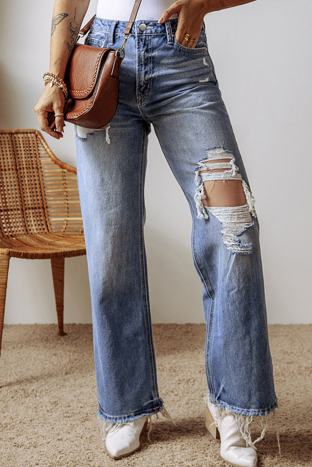 Distressed Straight Leg Jeans with Pockets - felvior