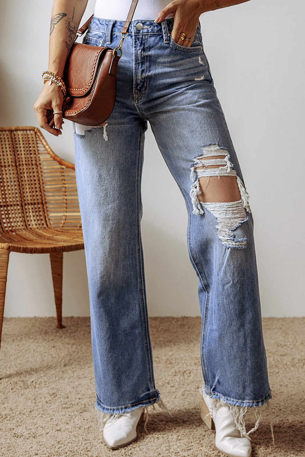 Distressed Straight Leg Jeans with Pockets - felvior