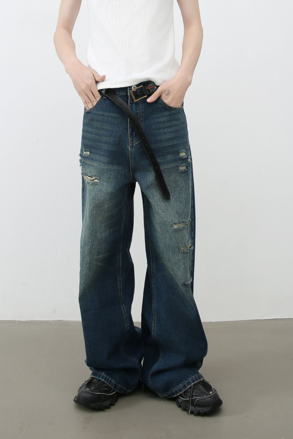 Men's Distressed Wide Leg Jeans