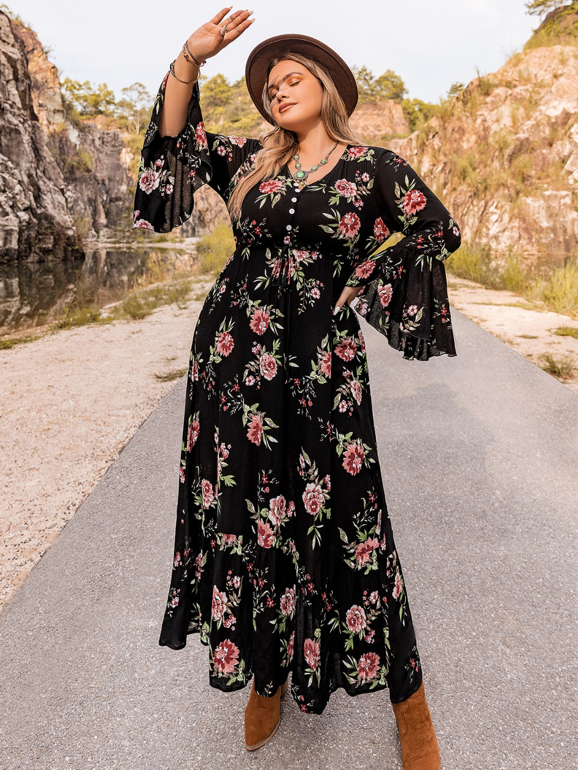 Plus Size Floral Flare Sleeve Dress - felvior
