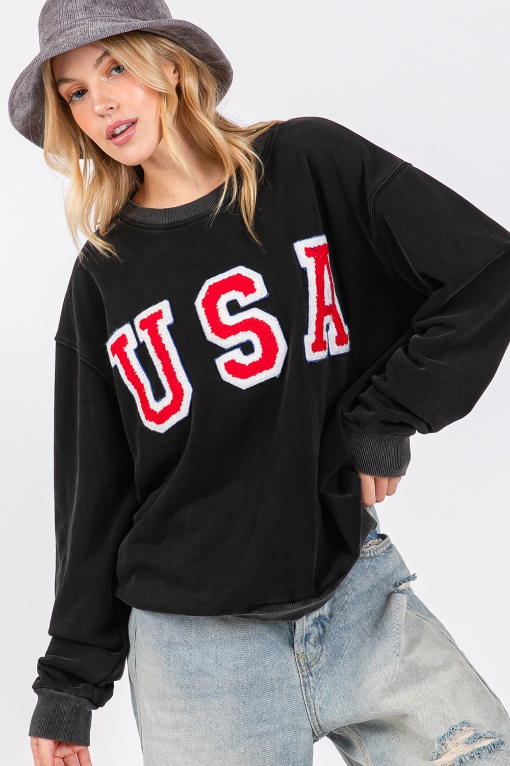 SAGE + FIG USA Letter Patch Round Neck Sweatshirt - felvior