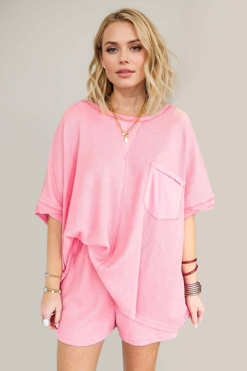 Oh Full Size Round Neck Half Sleeve Top and Shorts Set Image principale du produit