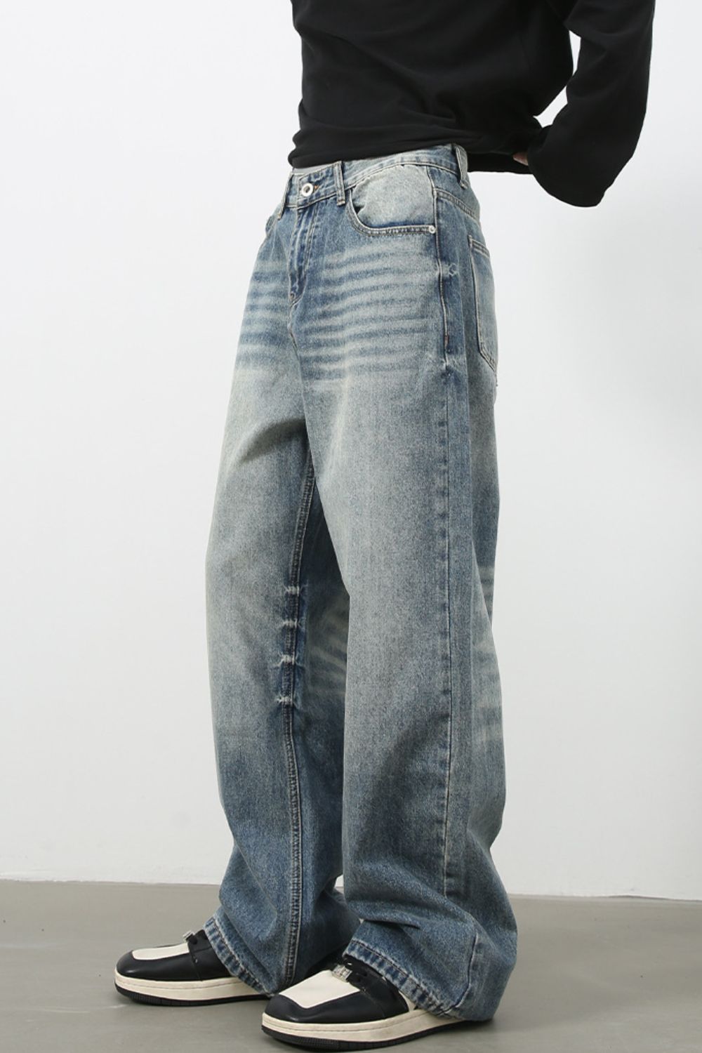 Men's Wide Leg Jeans with Pockets