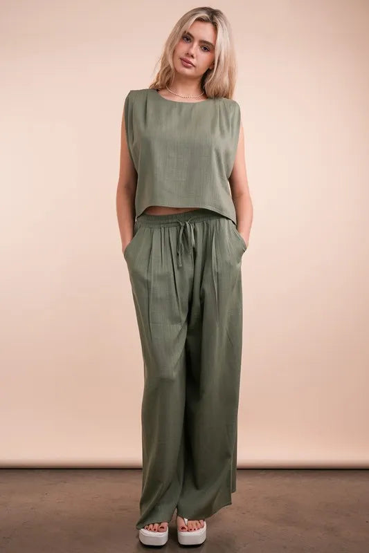 VERY J Solid Woven Top & Pants Set Image principale du produit