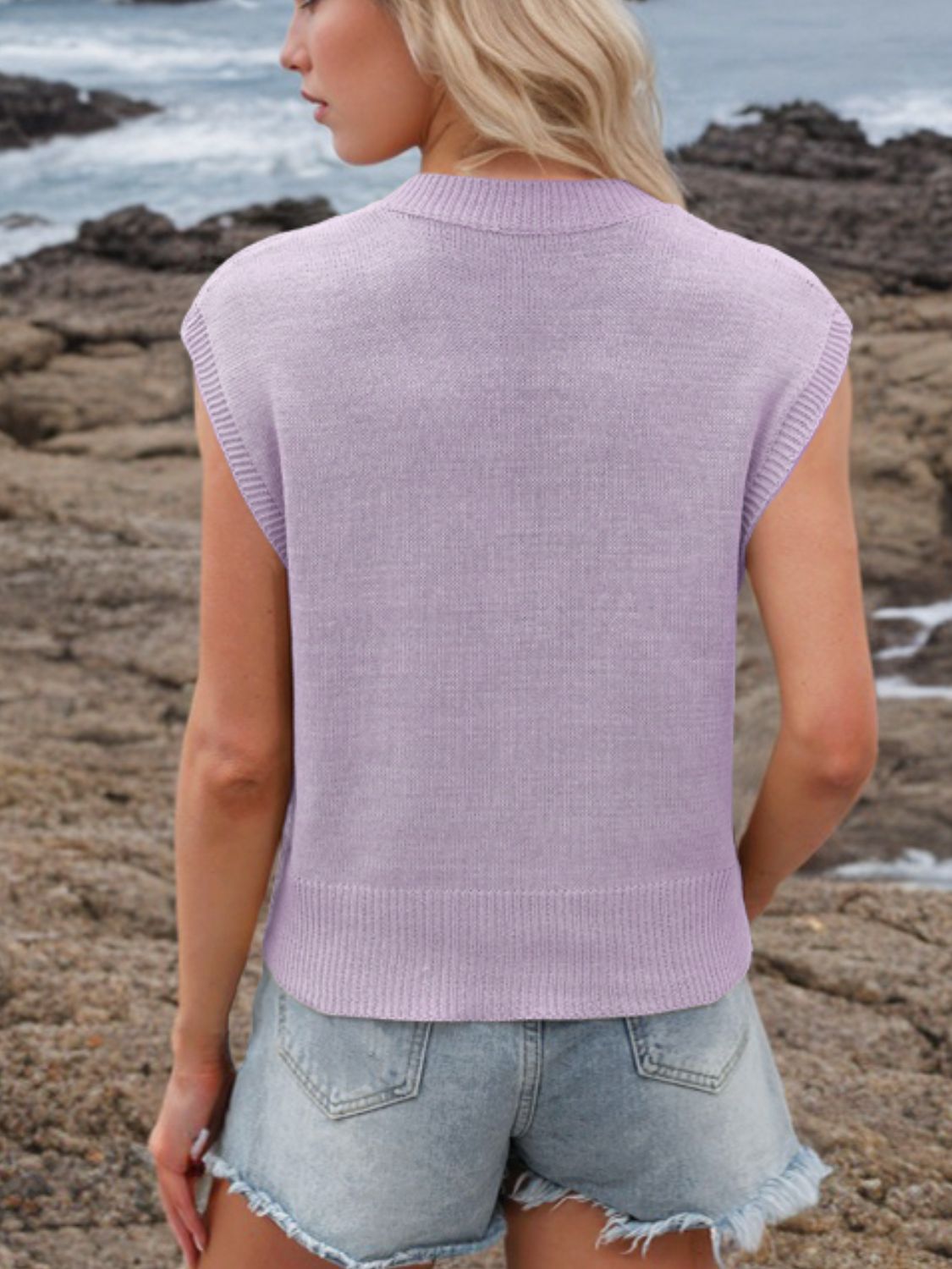 Ribbed Hem V-Neck Sweater Vest