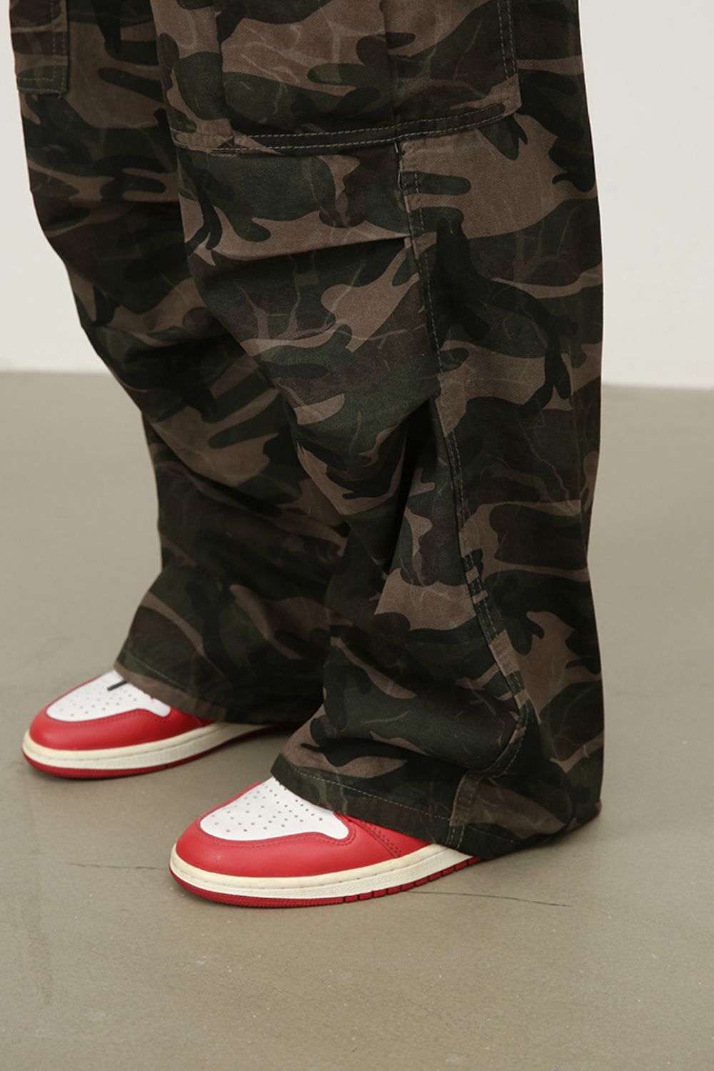 Men's Camouflage Jeans with Cargo Pockets