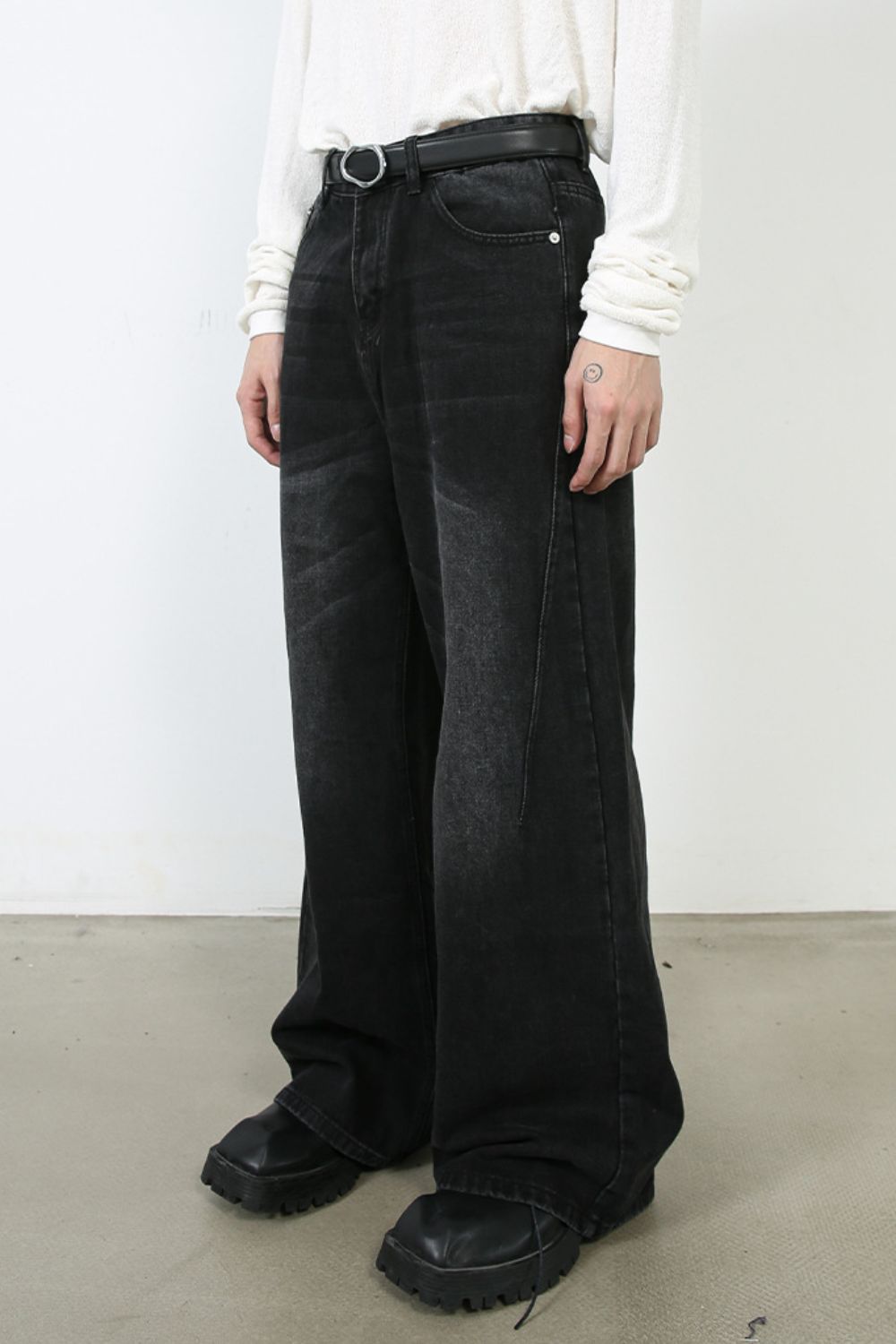 Men's Wide Leg Jeans