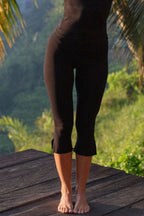Side Slit Capris Leggings