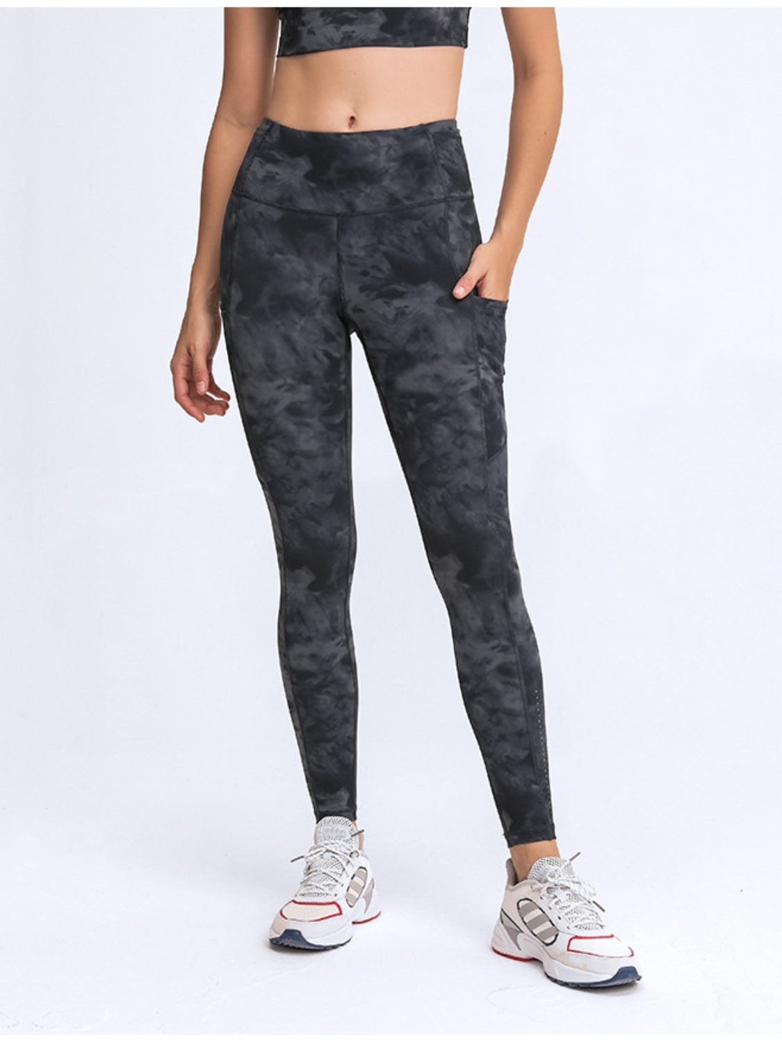 Millennia Wide Waistband Leggings with Pockets Hauptbild