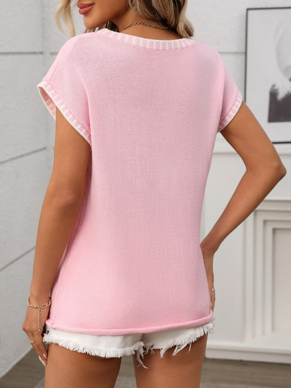 Contrast Trim V-Neck Short Sleeve Knit Top