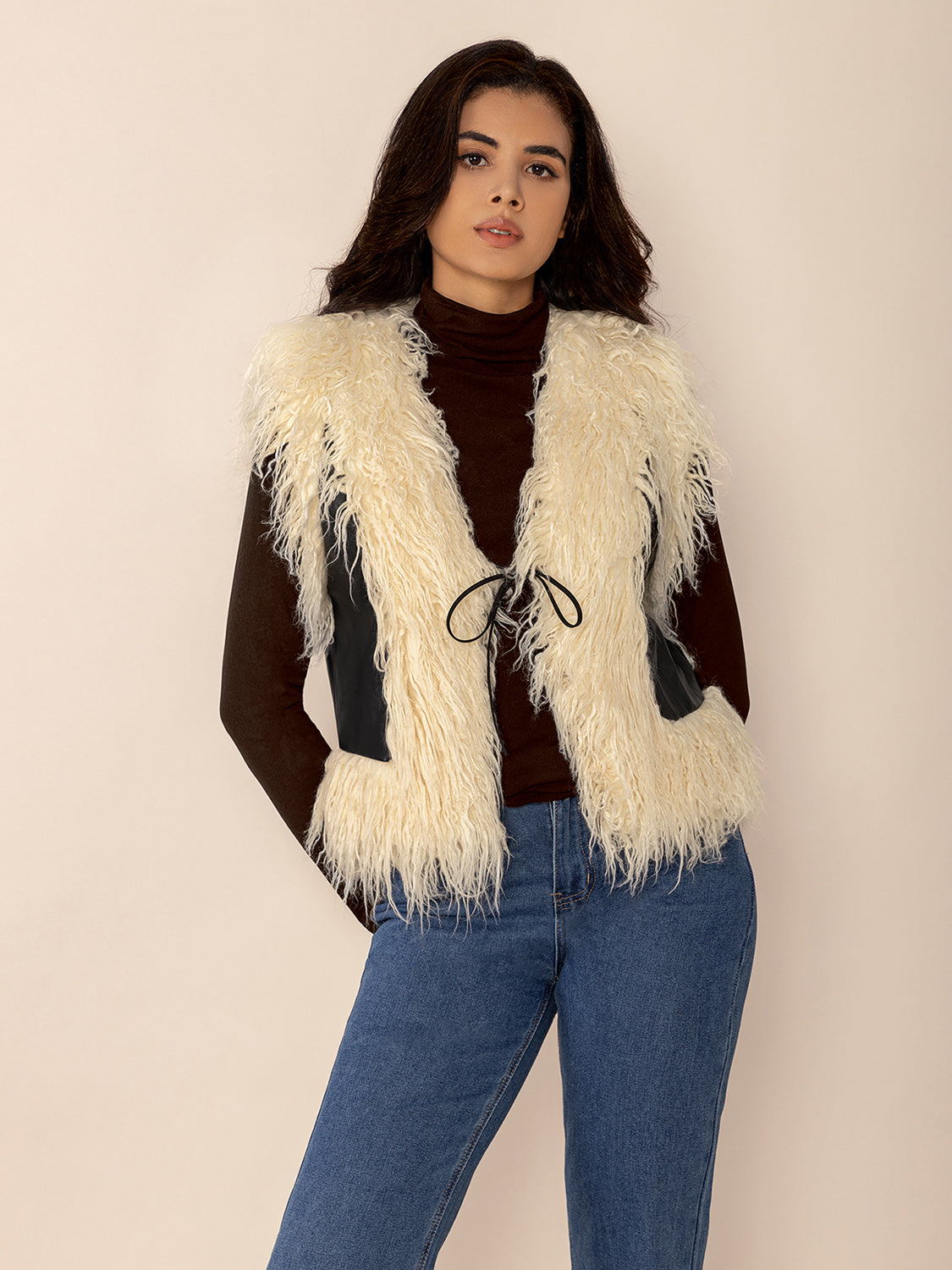 Tied Fringe Contrast Vest - felvior