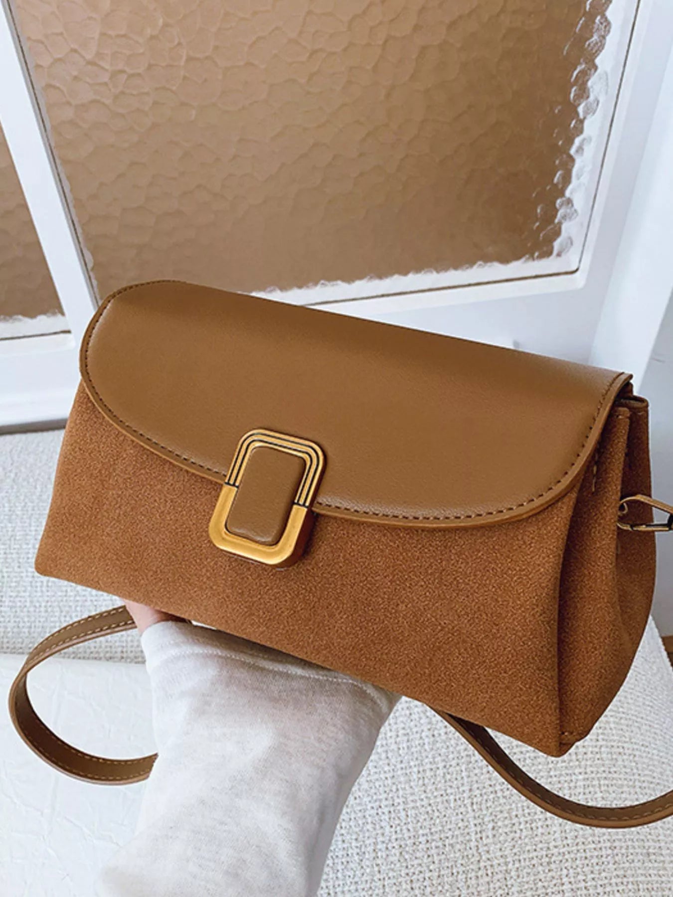 Buckle Flap Crossbody Bag Secondary image