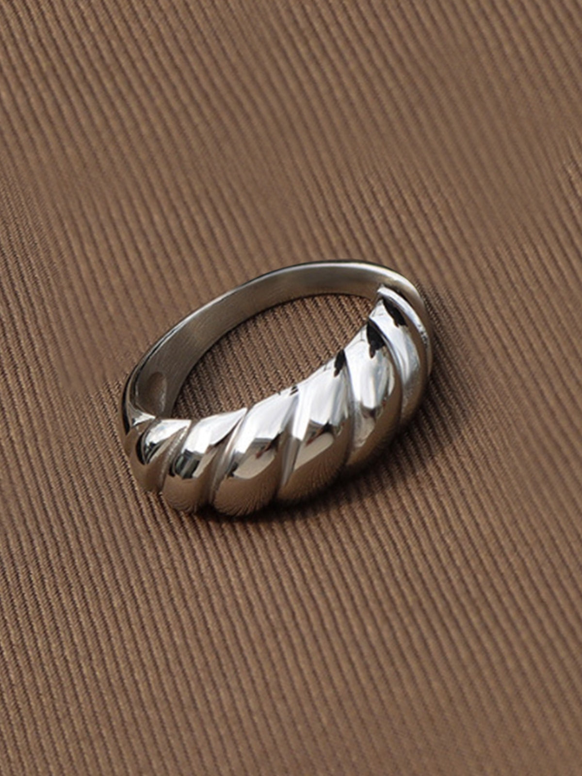 Ribbed Titanium Steel Ring - felvior