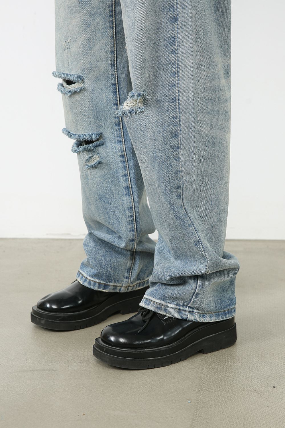 Men's Distressed Jeans with Pockets