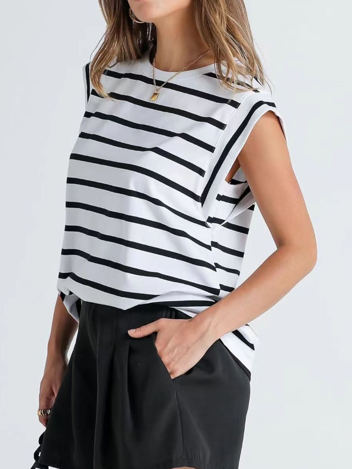 Florira Striped Round Neck Cap Sleeve T-Shirt Hauptbild
