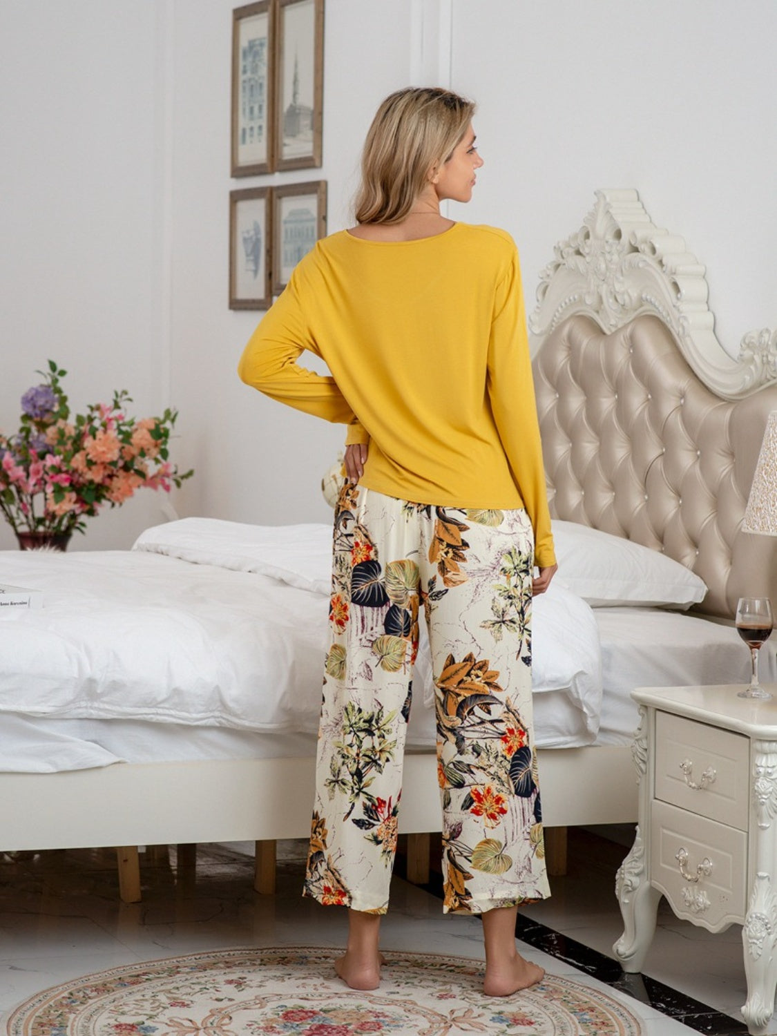 Round Neck Top and Printed Pants Lounge Set - felvior