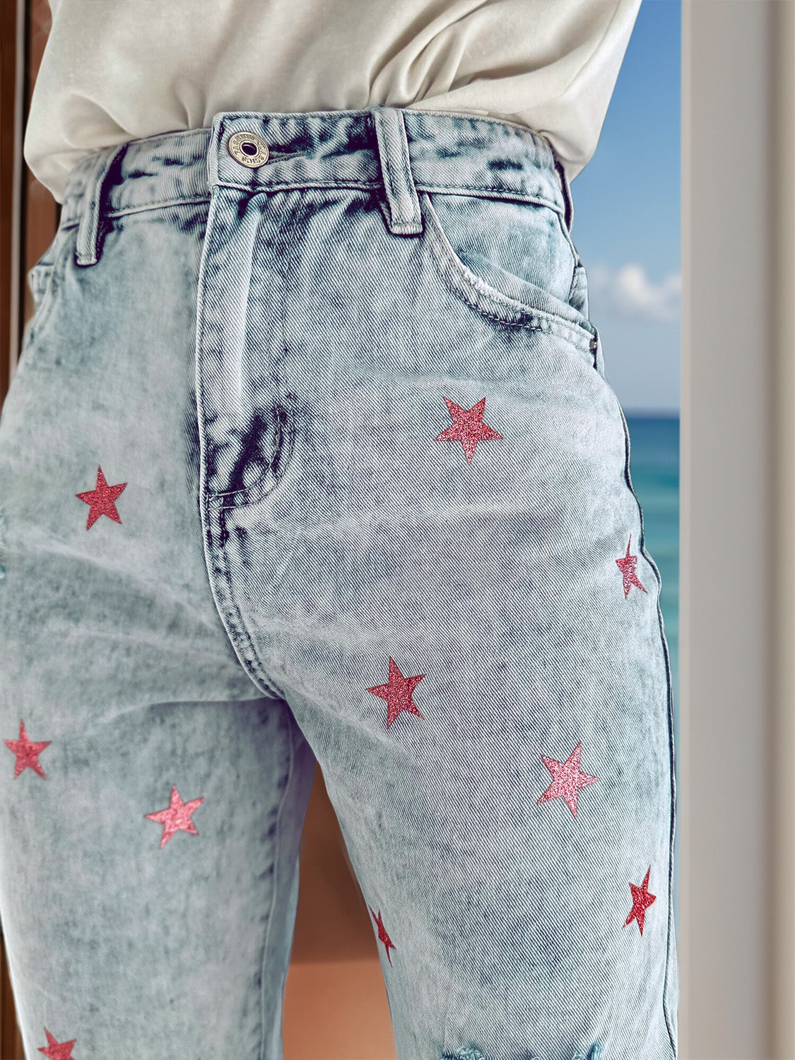 Distressed Star Jeans with Pockets - felvior