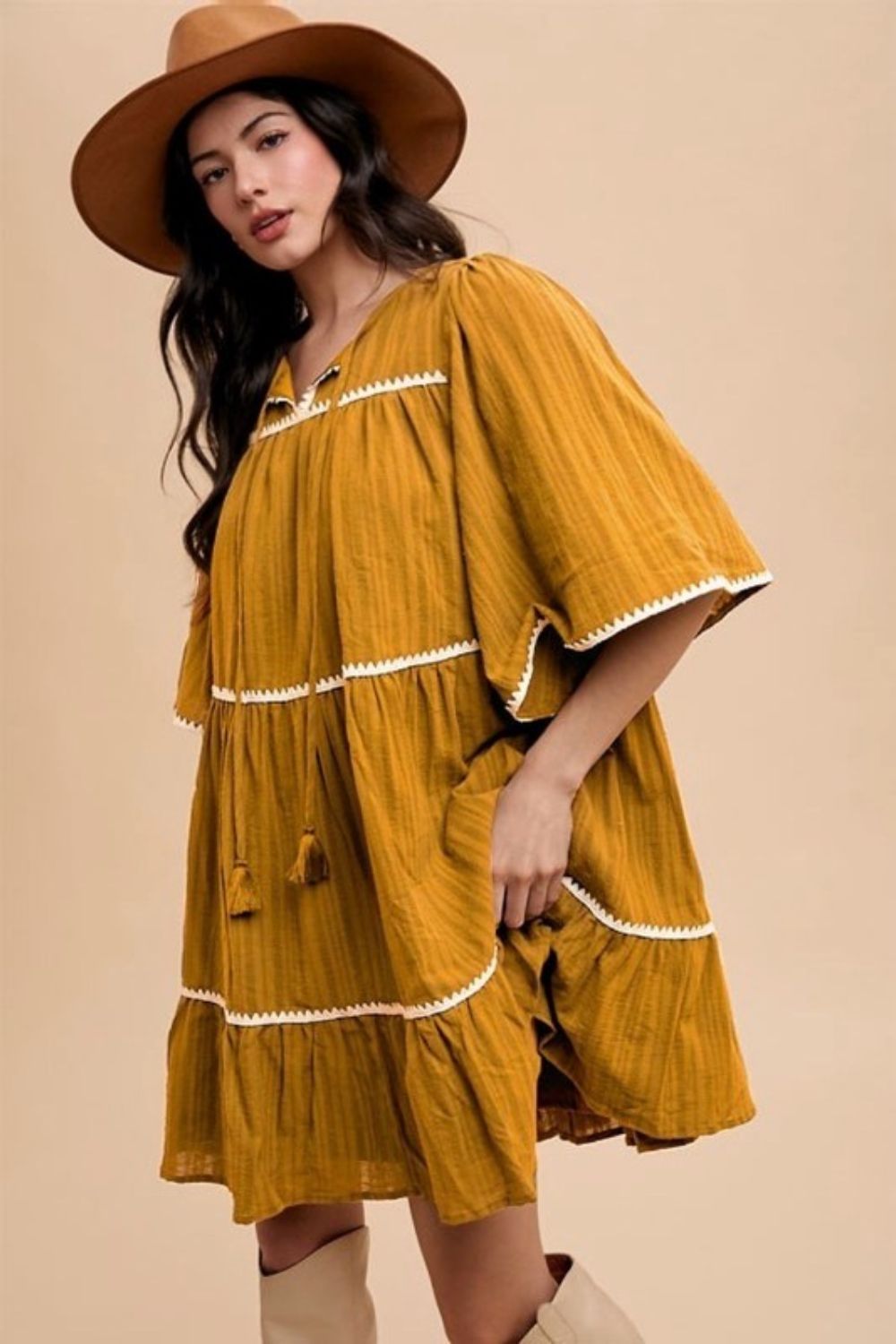 Annie Wear Tassel Contrast Trim Tie Neck Half Sleeve Tiered Dress Image principale du produit