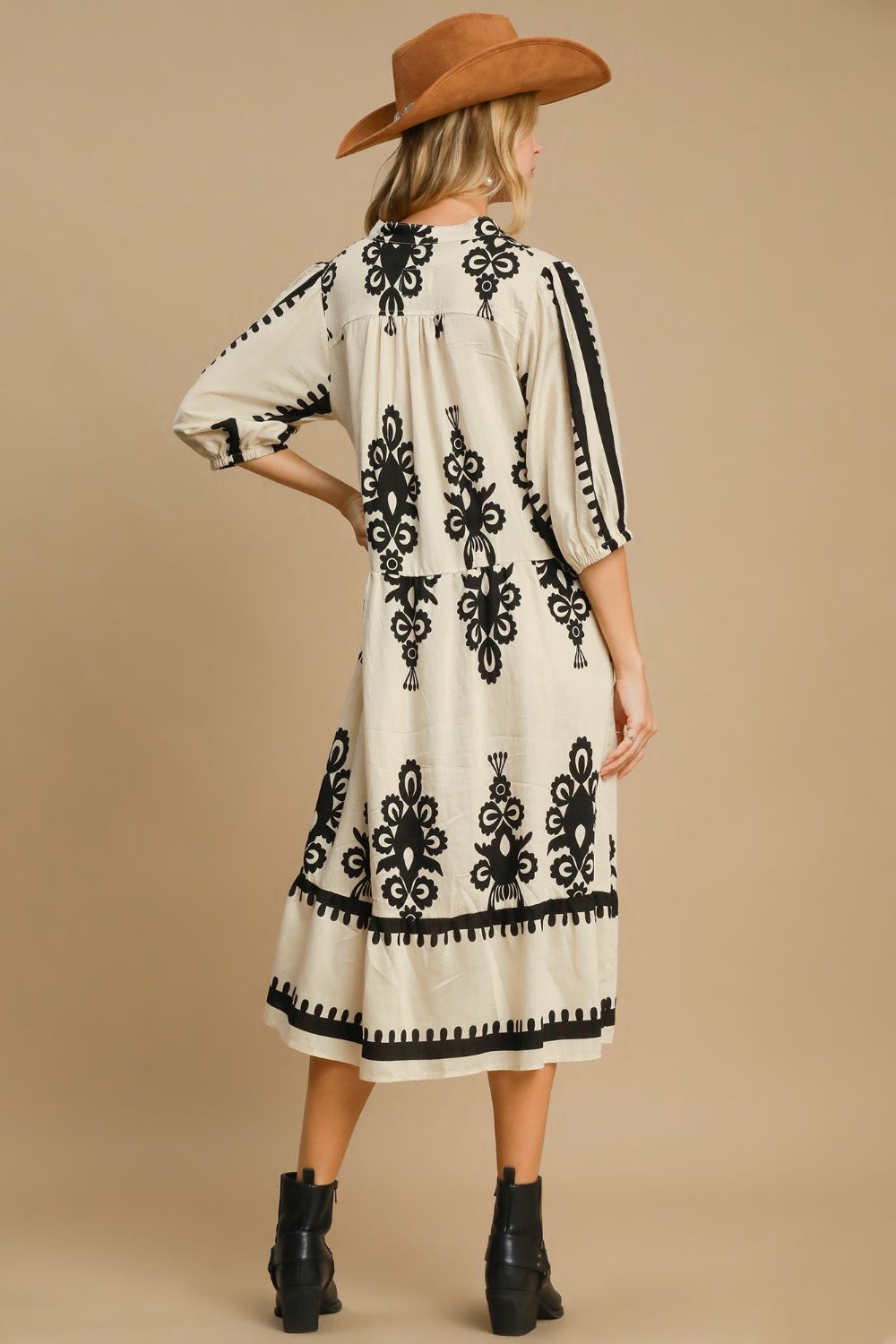Umgee Printed Notched Midi Dress - felvior