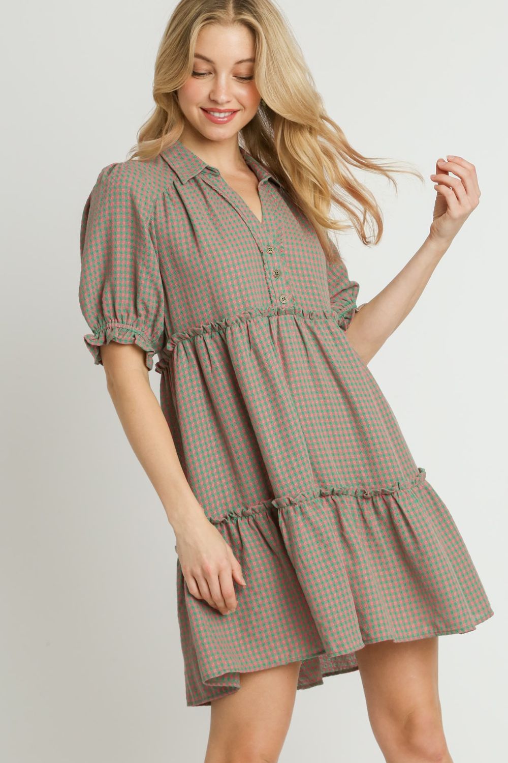 Umgee Full Size Plaid Frill Button Detail Ruffled Short Sleeve Dress Plus Size Image principale du produit