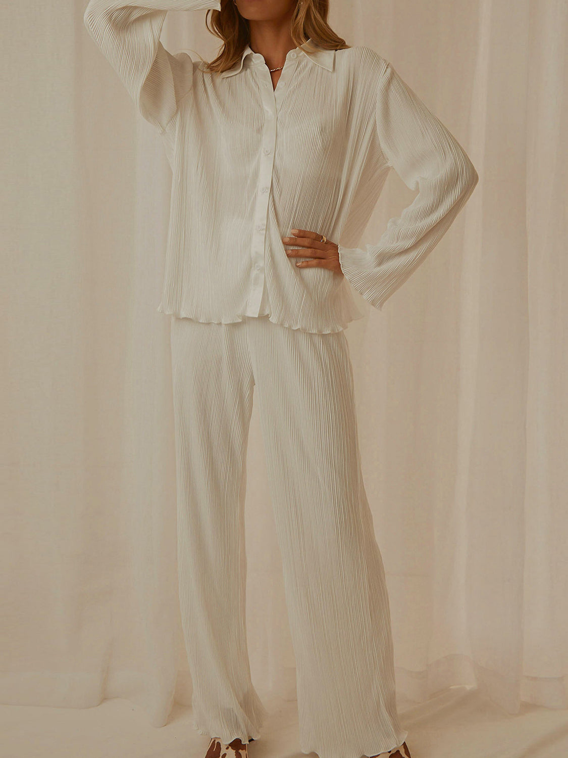Collared Neck Long Sleeve Top and Pants Lounge Set Image principale du produit