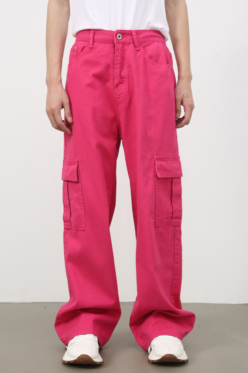Men's Loose Jeans with Cargo Pockets - felvior