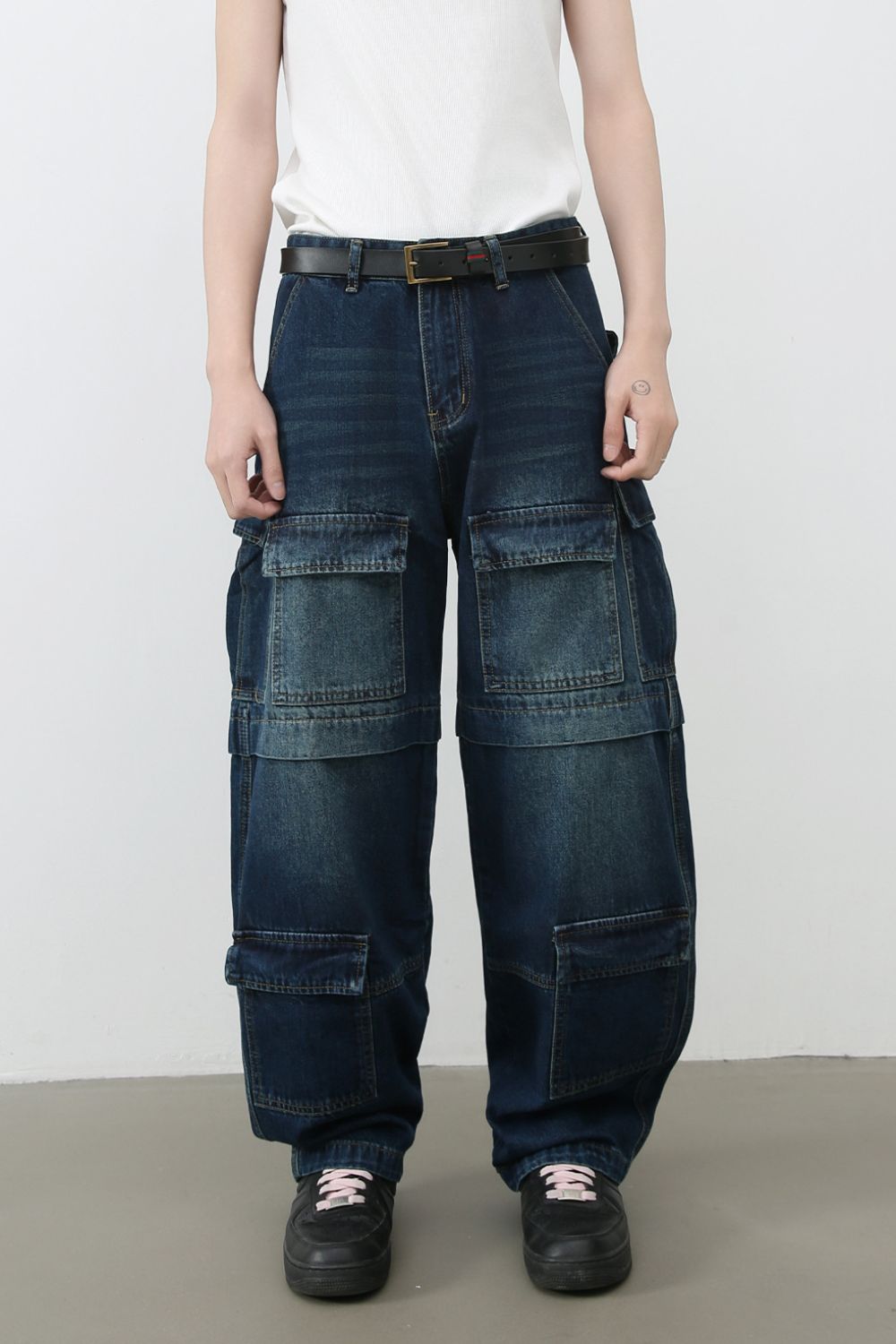 Men's Mid Rise Jeans with Cargo Pockets Hauptbild