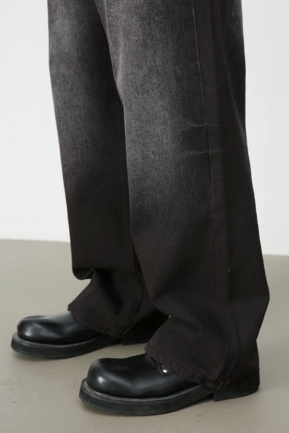 Men's Loose Fit Jeans with Pockets